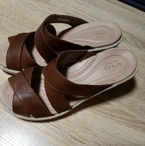 Crocs brown wedge